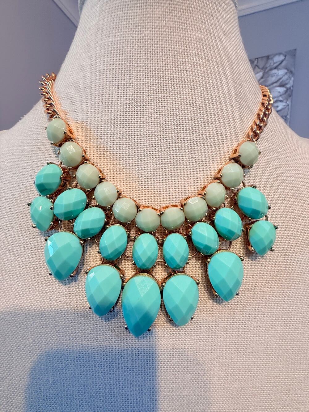 Vintage NOS Aqua Acrylic Runway Statement Necklace 15”